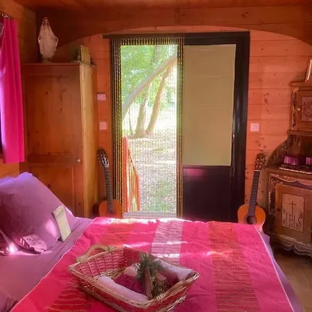 Roulotte De Luxe Avec Piscine Partagee A بيت خشبي راماتويل